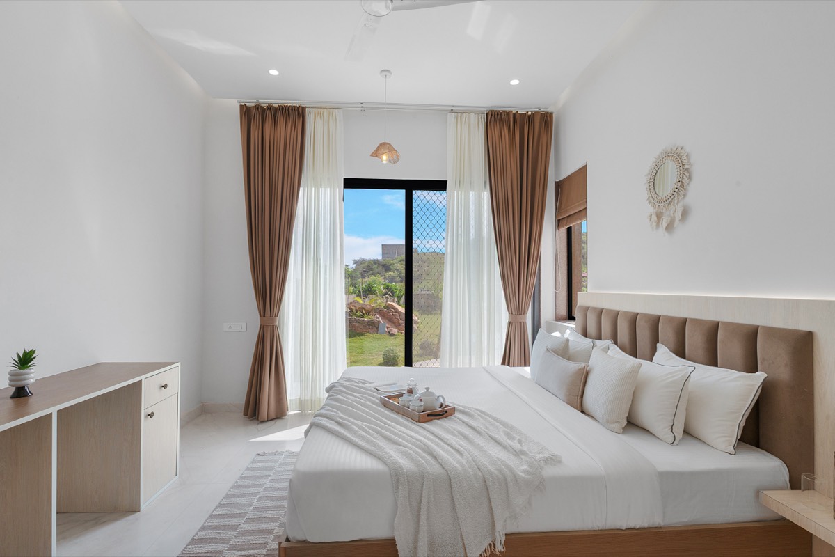 Standard Pool View Room